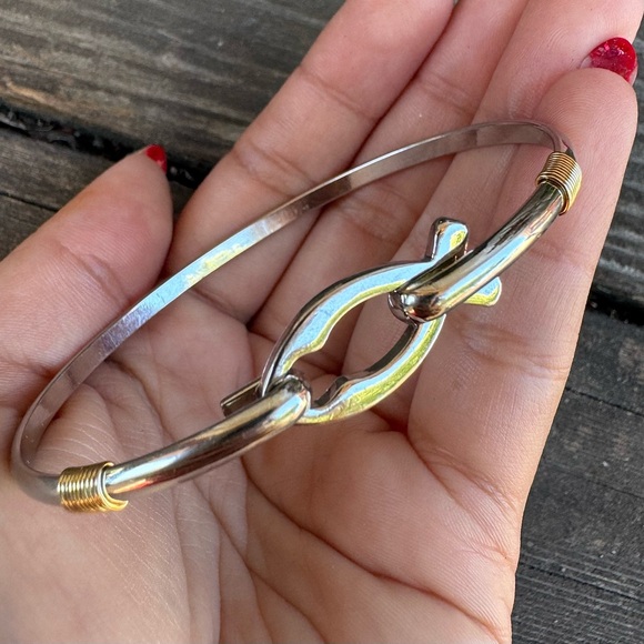 Ichthus ✝️🐟 Jesus Fish Silver Tone Thin Bangle Bracelet Minimalist Christian - Picture 1 of 11
